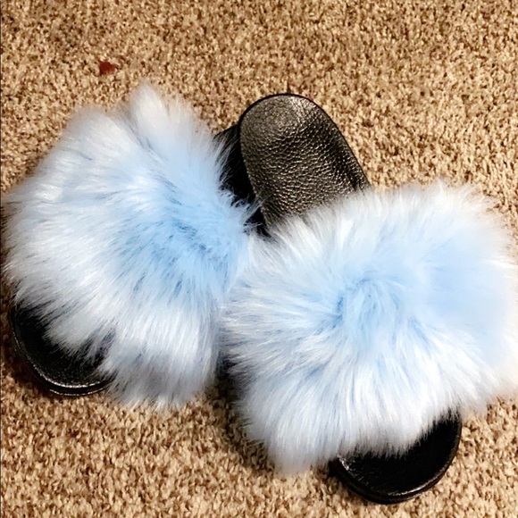 Slippers - Picture 13 of 15